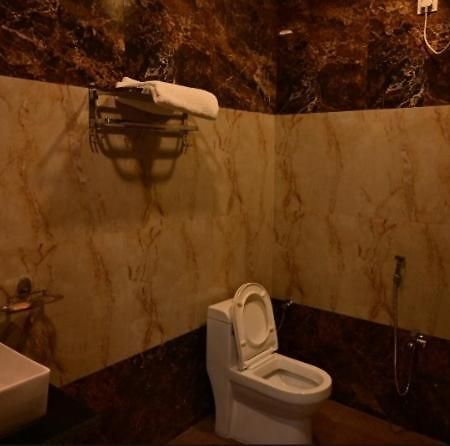 Hotel Raghuveer Inn By Bookingcare Sitapur Muafi Екстер'єр фото