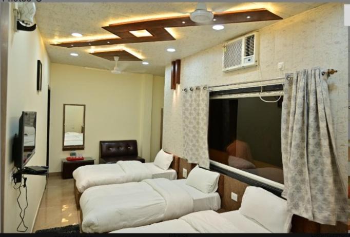Hotel Raghuveer Inn By Bookingcare Sitapur Muafi Екстер'єр фото